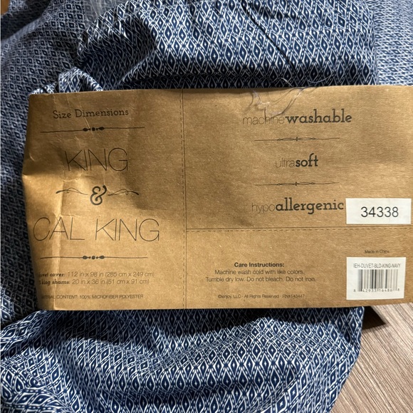 NWT Blue Patterned 3-Piece Set King/Cal King Duvet - Picture 3 of 3